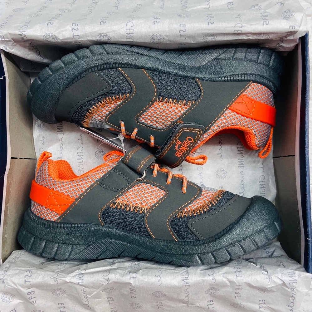 OshKosh B’gosh boys sneakers - Picture 3 of 8